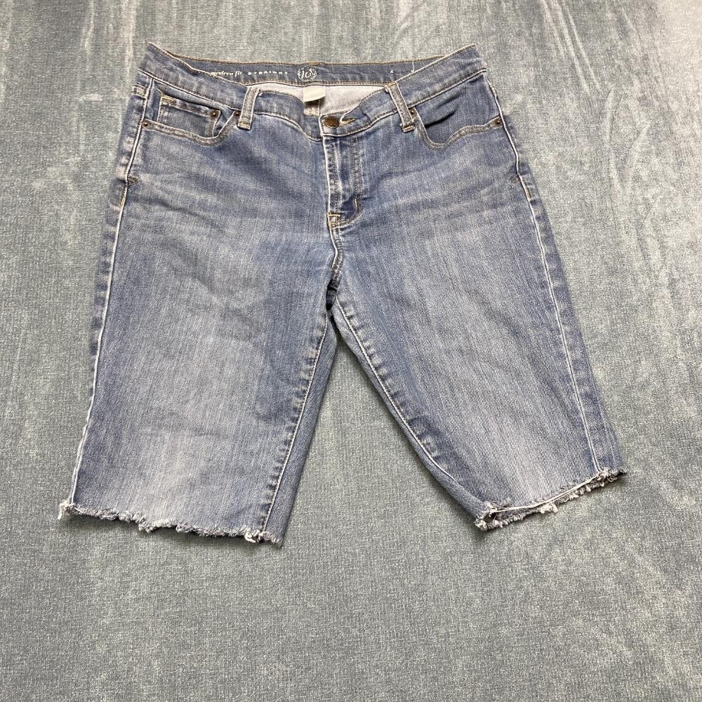 Womens Bermuda Shorts 8 Blue Denim Medium Wash Modern Fit Straight Frayed Hem